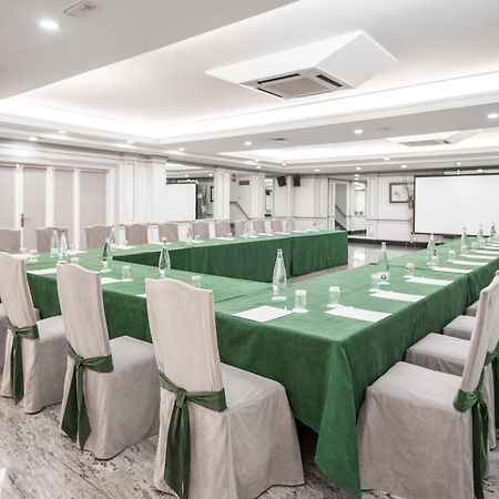 Vp Madrono Hotel Madrid Luaran gambar