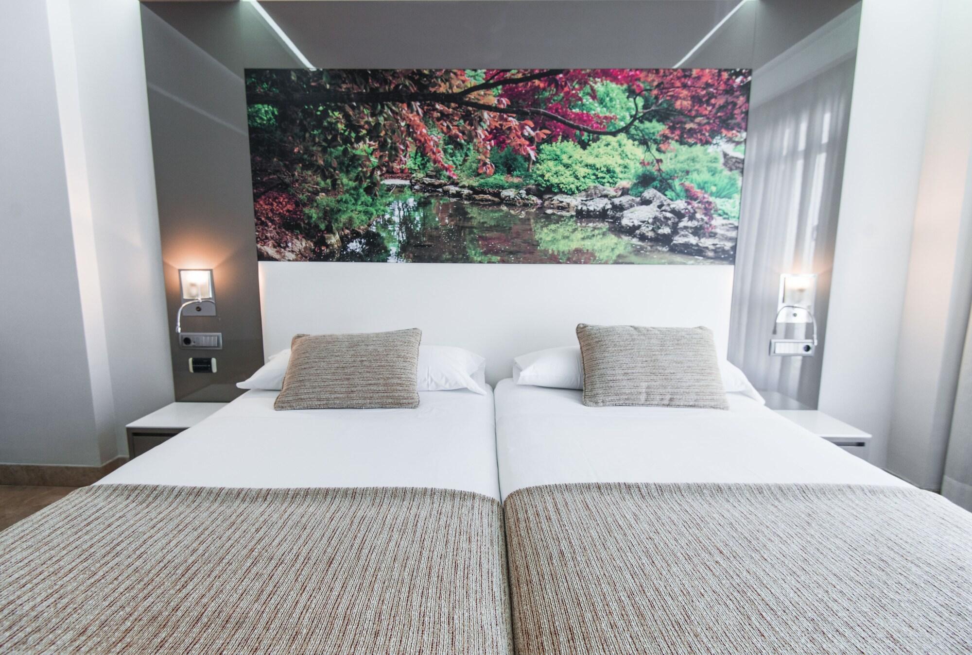 Vp Madrono Hotel Madrid Luaran gambar