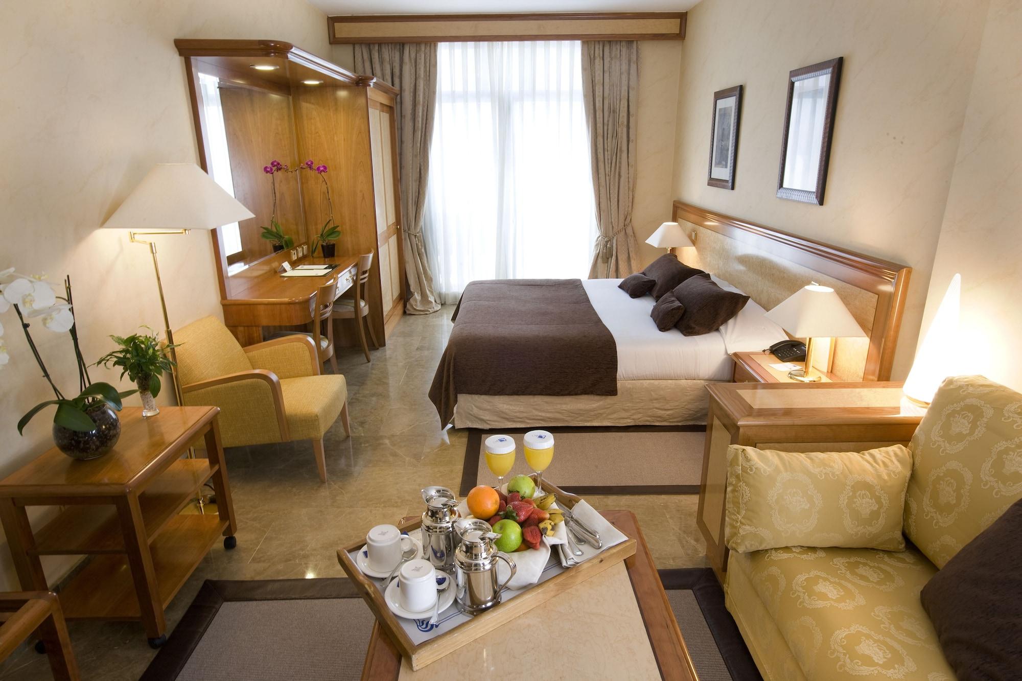 Vp Madrono Hotel Madrid Luaran gambar